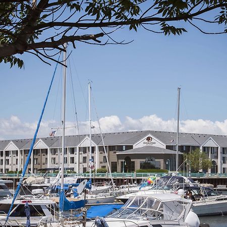Отель Doubletree By Hilton Racine Harbourwalk Экстерьер фото