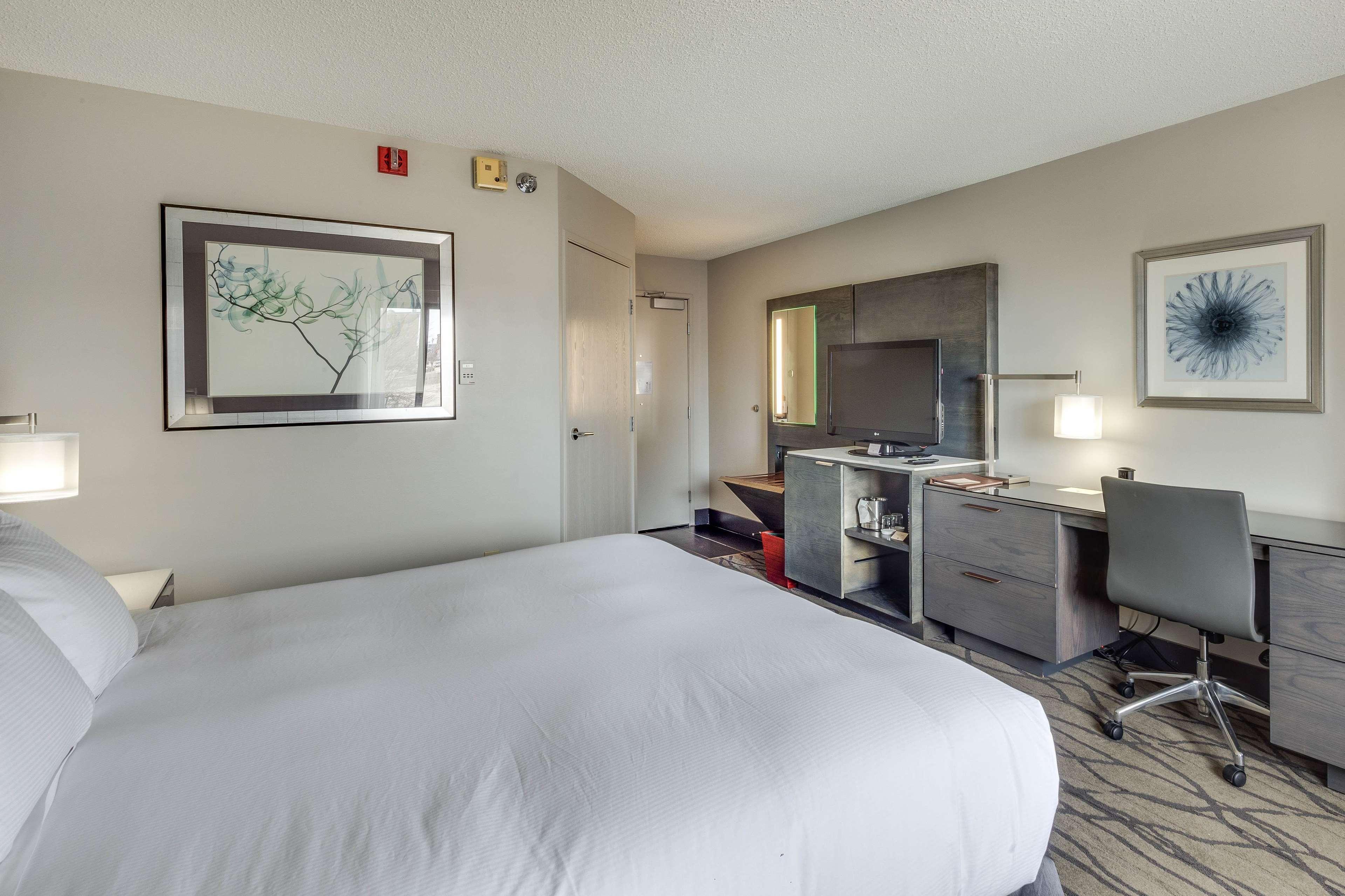 Отель Doubletree By Hilton Racine Harbourwalk Экстерьер фото