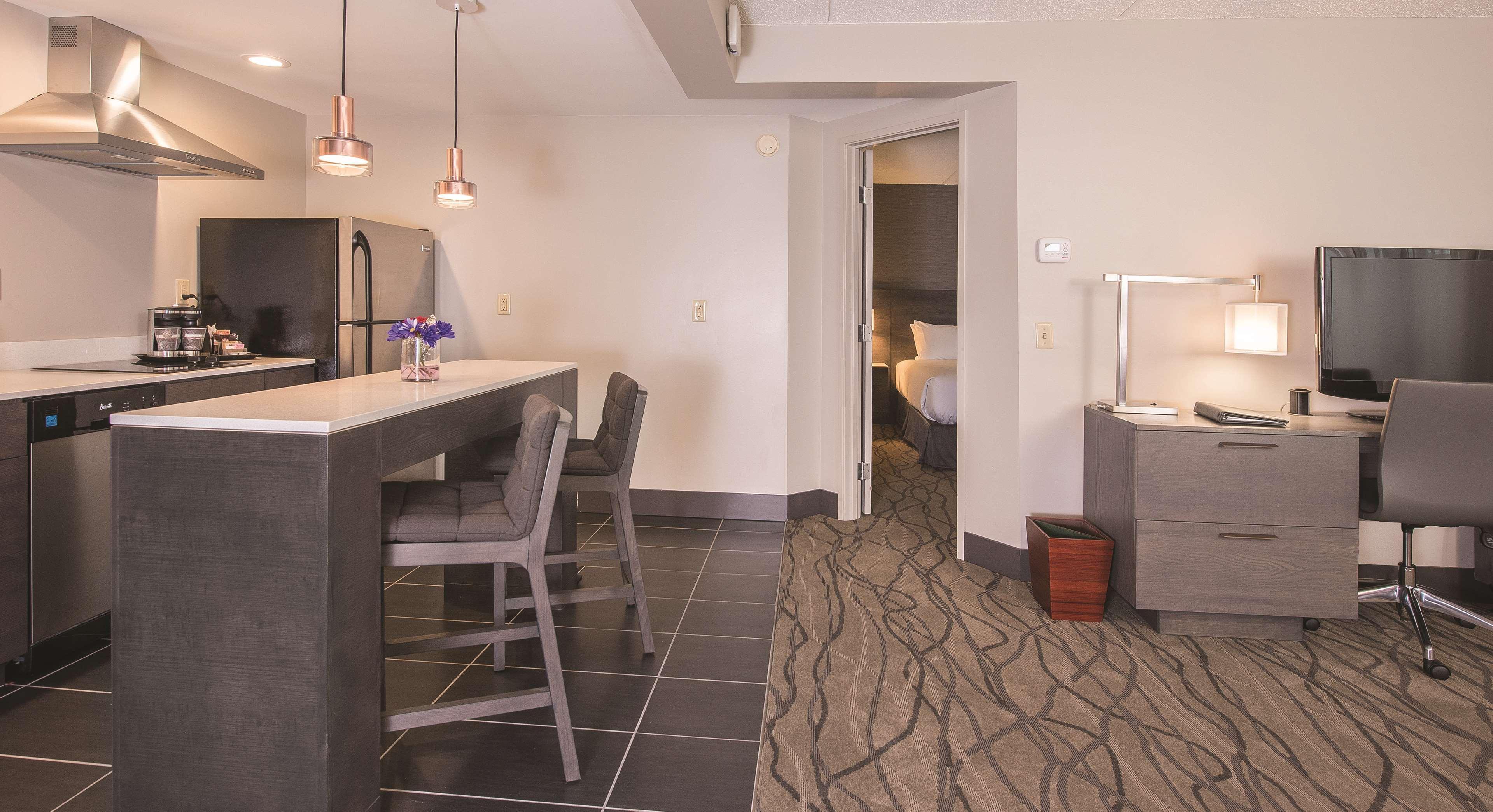 Отель Doubletree By Hilton Racine Harbourwalk Экстерьер фото