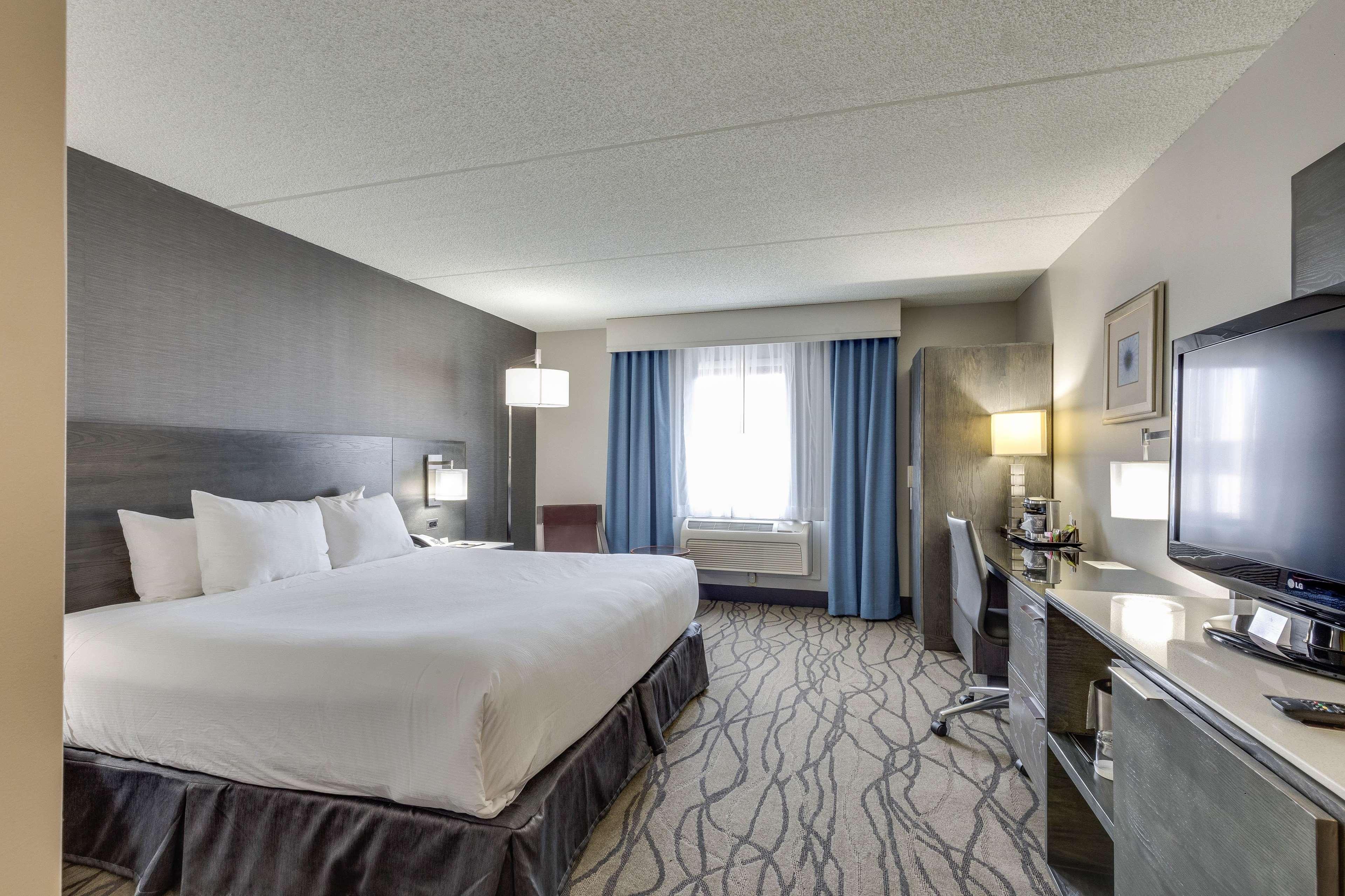 Отель Doubletree By Hilton Racine Harbourwalk Экстерьер фото