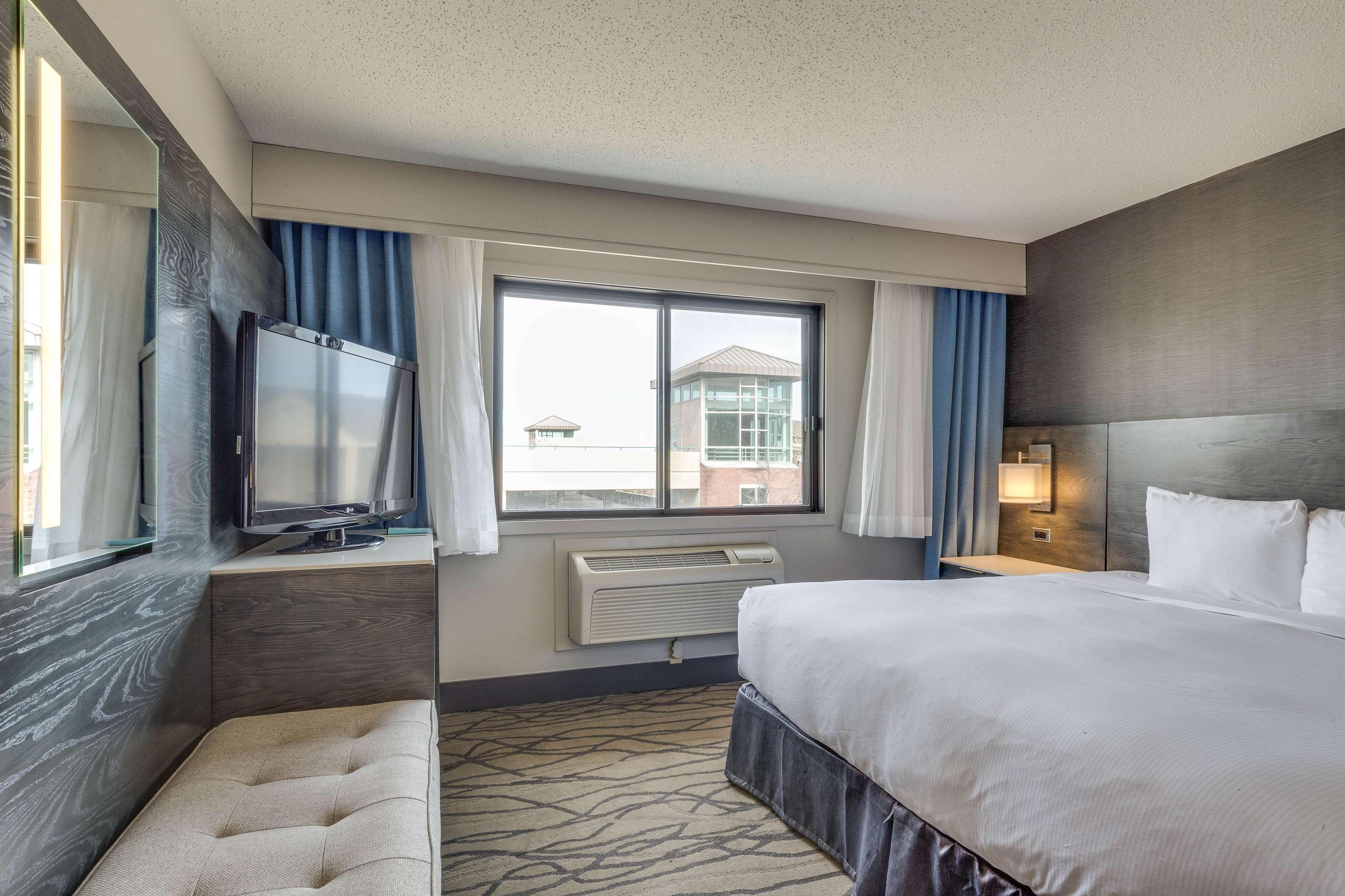 Отель Doubletree By Hilton Racine Harbourwalk Экстерьер фото