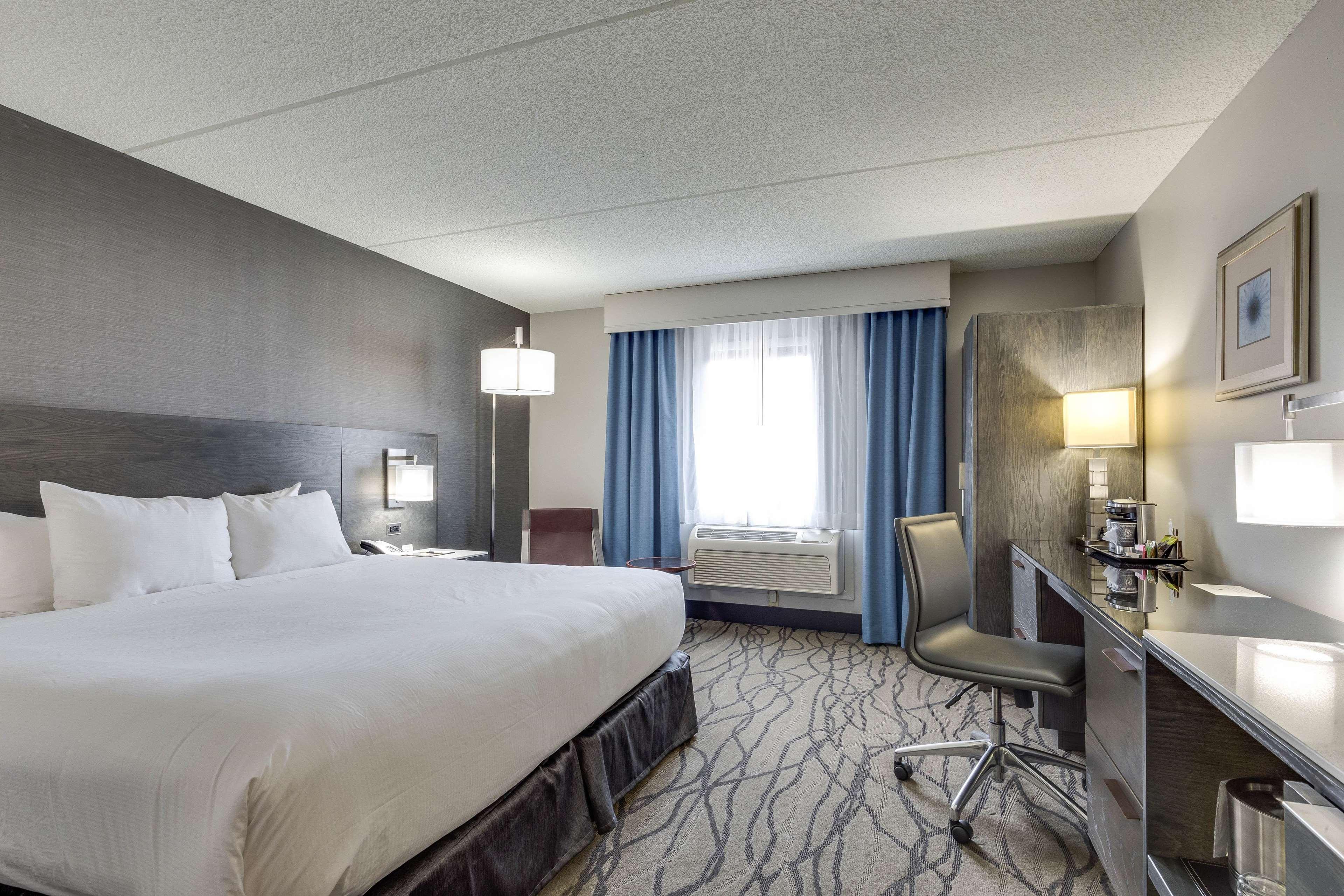 Отель Doubletree By Hilton Racine Harbourwalk Экстерьер фото