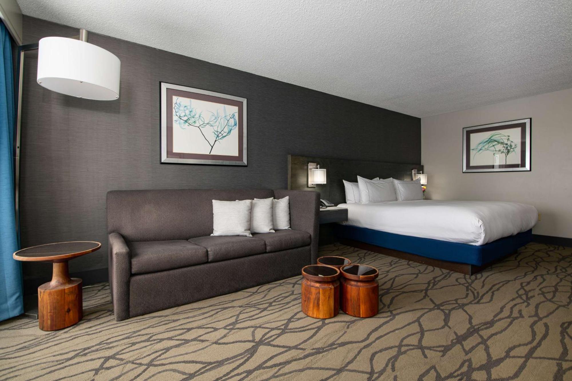 Отель Doubletree By Hilton Racine Harbourwalk Экстерьер фото