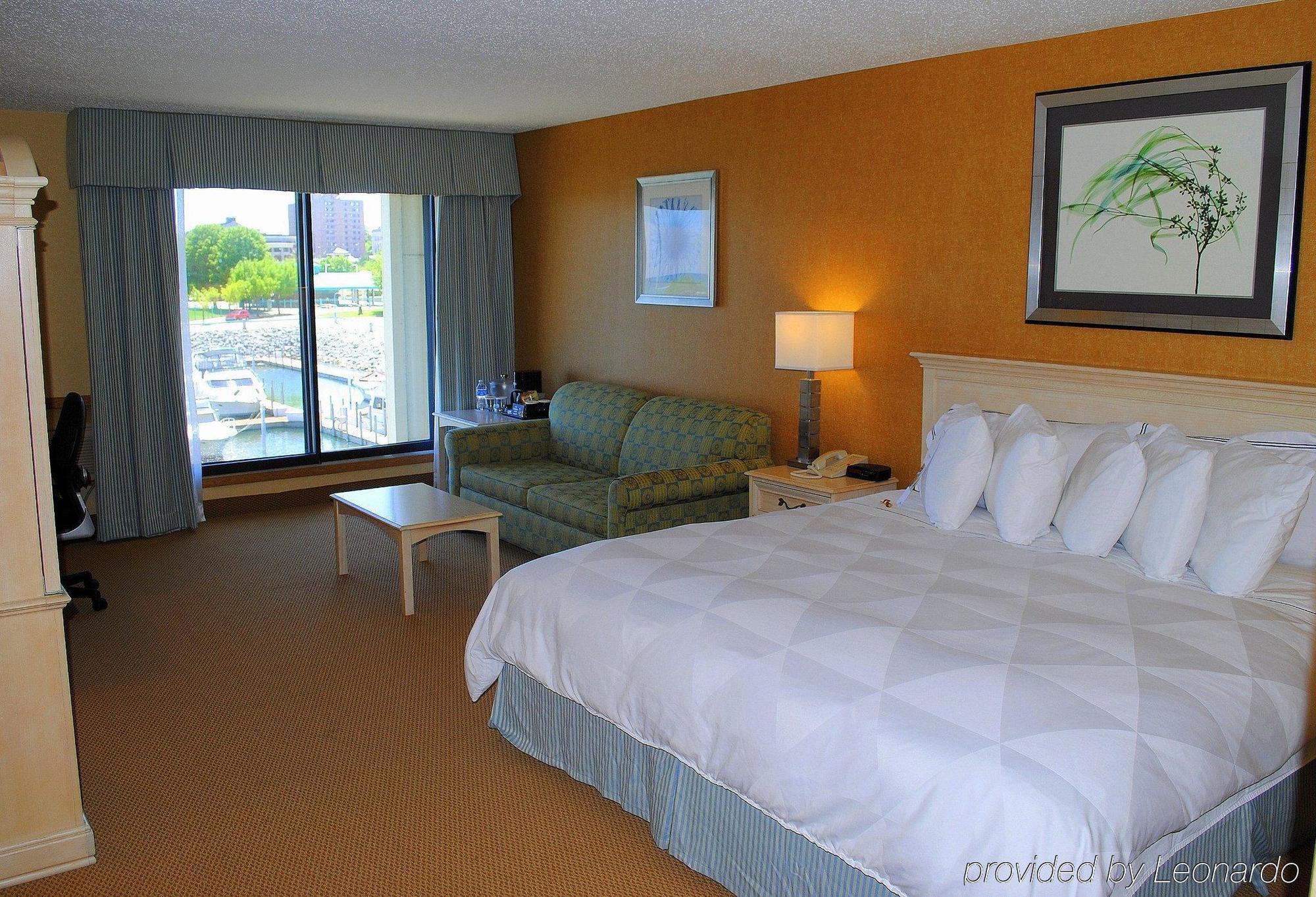 Отель Doubletree By Hilton Racine Harbourwalk Номер фото